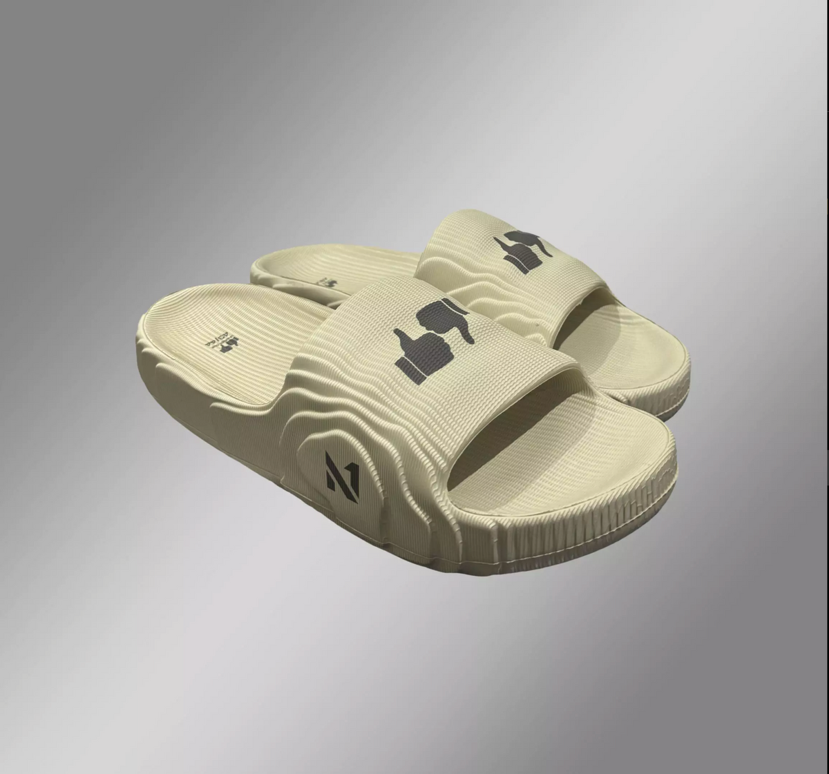 CHINELO SLIDE CLOUD 3D BEIGE "EMOJI NEM MELHOR NEM PIOR"